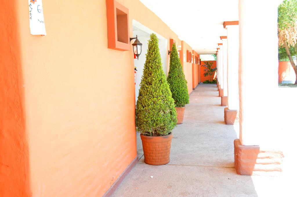 Hotel El Rancho Navojoa Kültér fotó